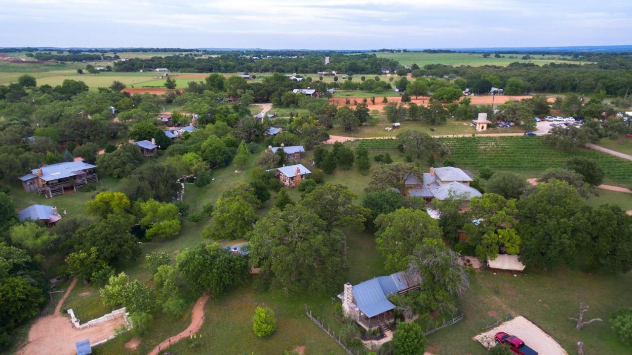 Barons Creekside Resort Fredericksburg Exterior foto
